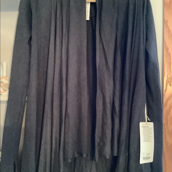 Lululemon Wrap - Picture 3 of 3